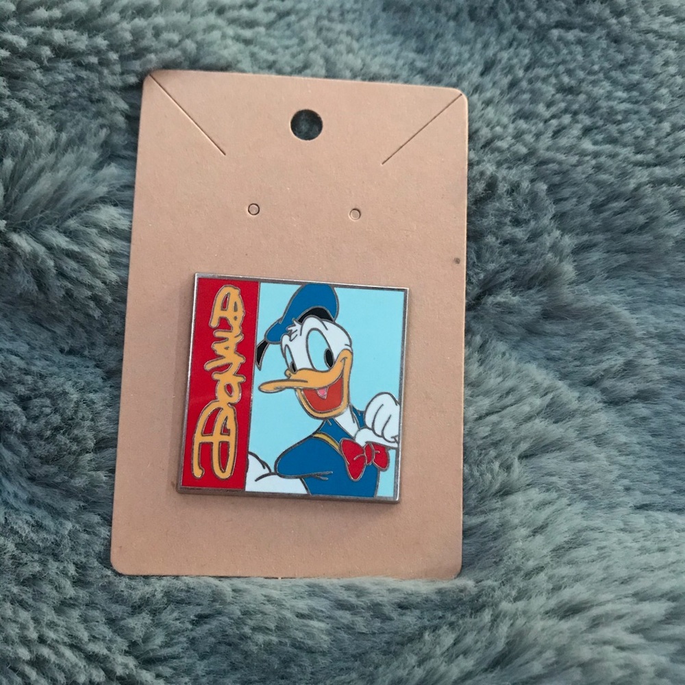 Disney Donald Duck Pin Pendant